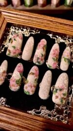 Glass Petals Set - Image 4
